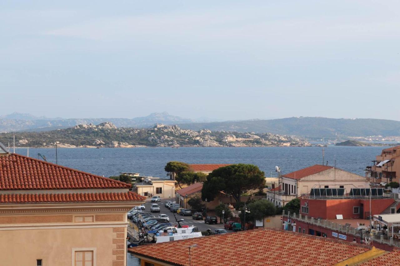 Clelia'S Boutique Rooms & Suites La Maddalena  Exterior foto