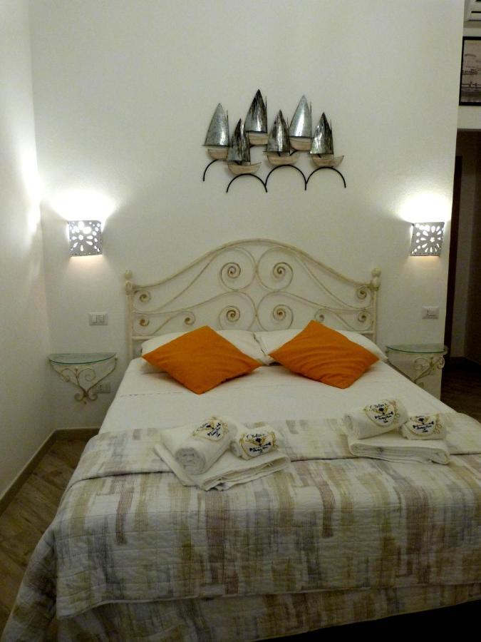 Clelia'S Boutique Rooms & Suites La Maddalena  Exterior foto