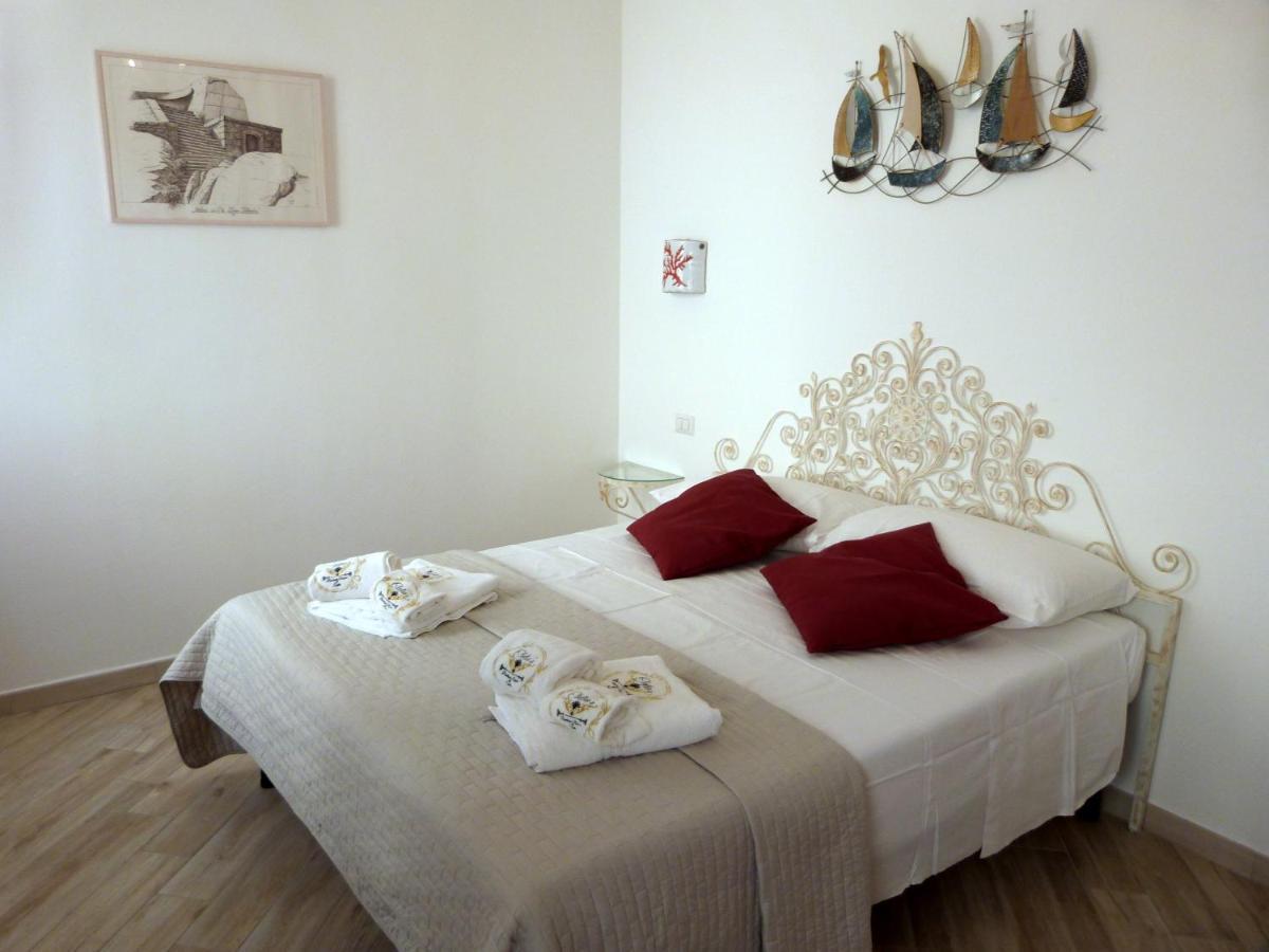 Clelia'S Boutique Rooms & Suites La Maddalena  Exterior foto