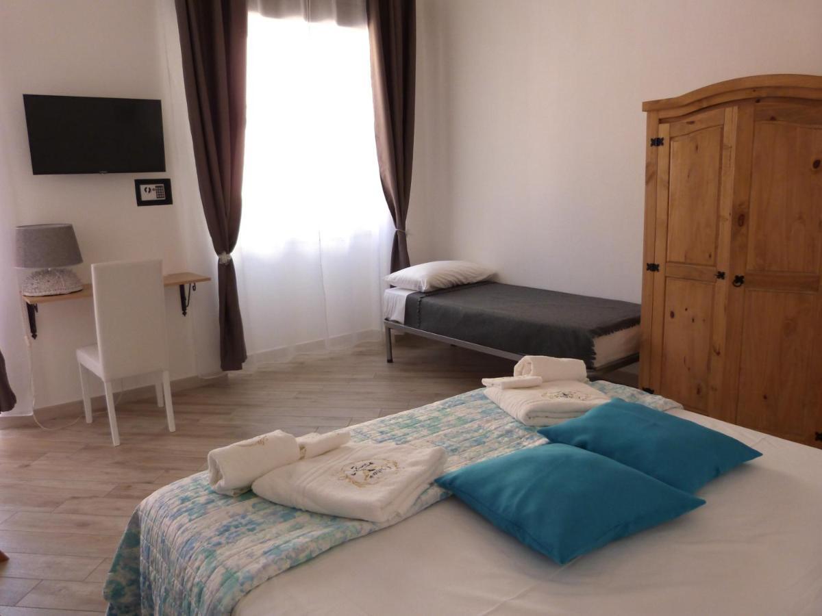 Clelia'S Boutique Rooms & Suites La Maddalena  Exterior foto