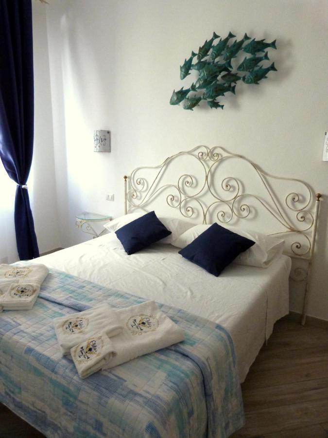 Clelia'S Boutique Rooms & Suites La Maddalena  Exterior foto