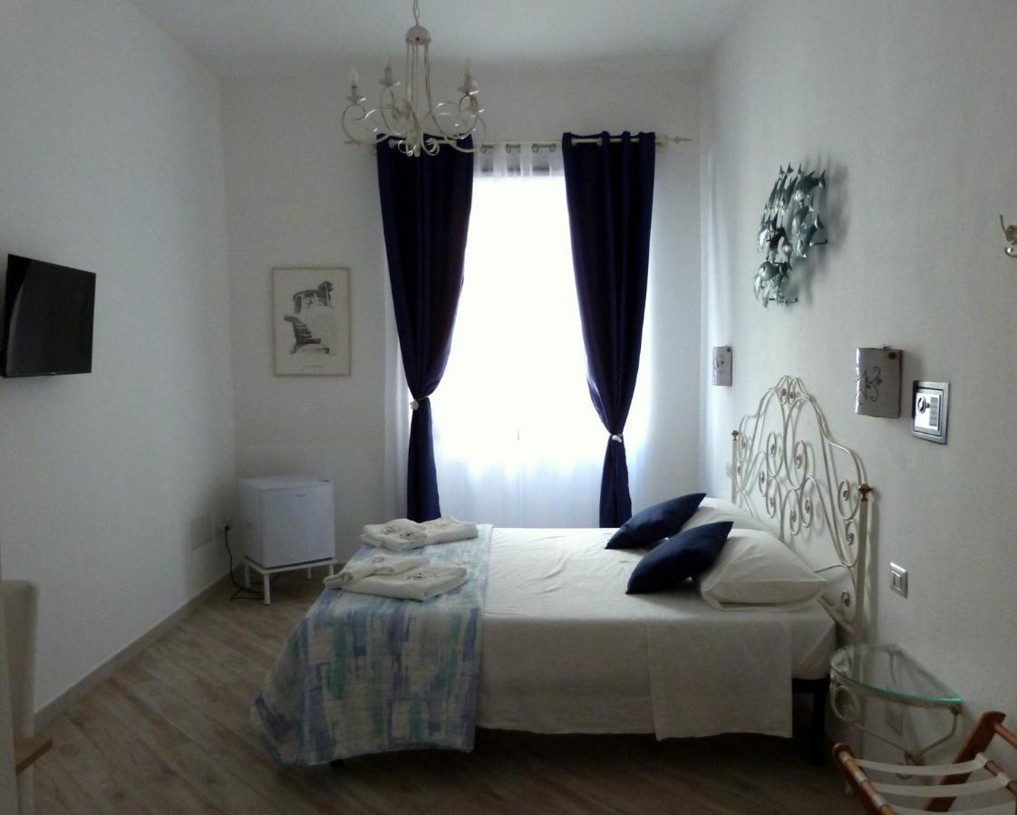 Clelia'S Boutique Rooms & Suites La Maddalena  Exterior foto